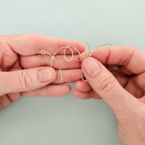 Margot Potter's Write On Necklace - , Contemporary Wire Jewelry, Wire Wrapping, Wrapping, Wire Wrapping Jewelry, Design, Wrap wire and beads on each letter.